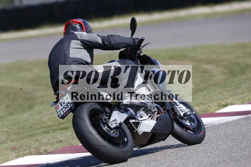 /Archiv-2025/49 26.08.2025 Cornu Master School ADR/blau-bleu/14